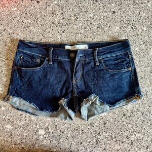 Abercrombie & Fitch l Women’s Dark Blue Denim Shorts l Size: 2/26W